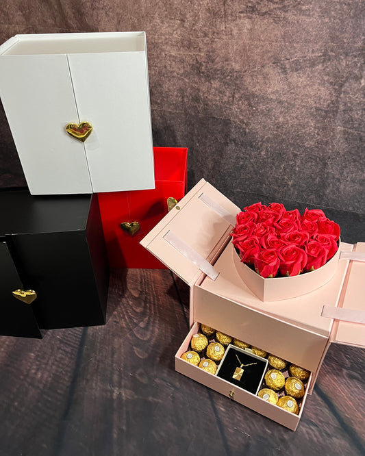Pull up heart box
