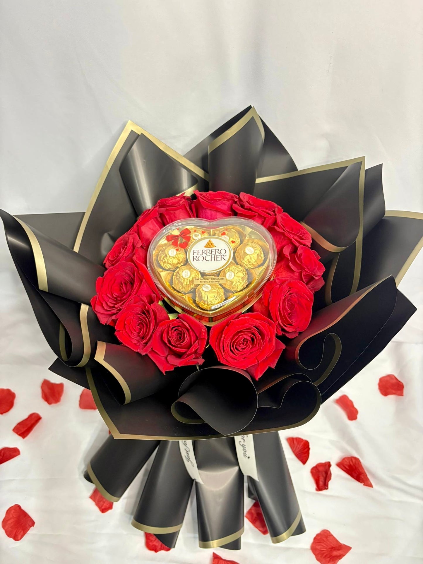 12 roses & ferrero heart