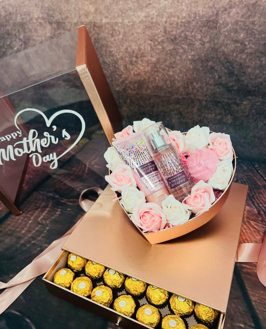Heart liner box