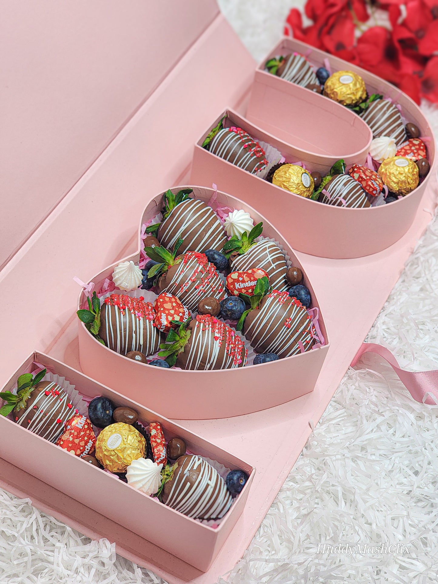 I 💖 U strawberries covered chocolate