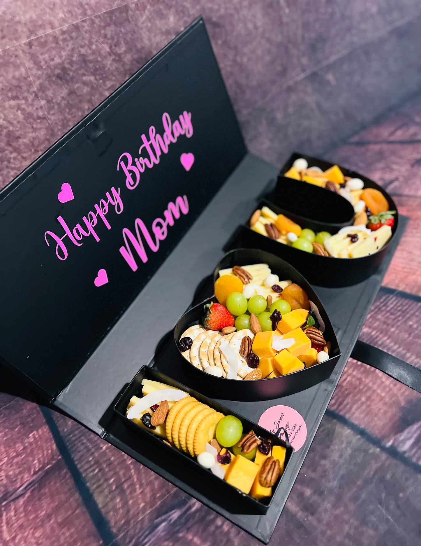 I Love U crackers & cheese