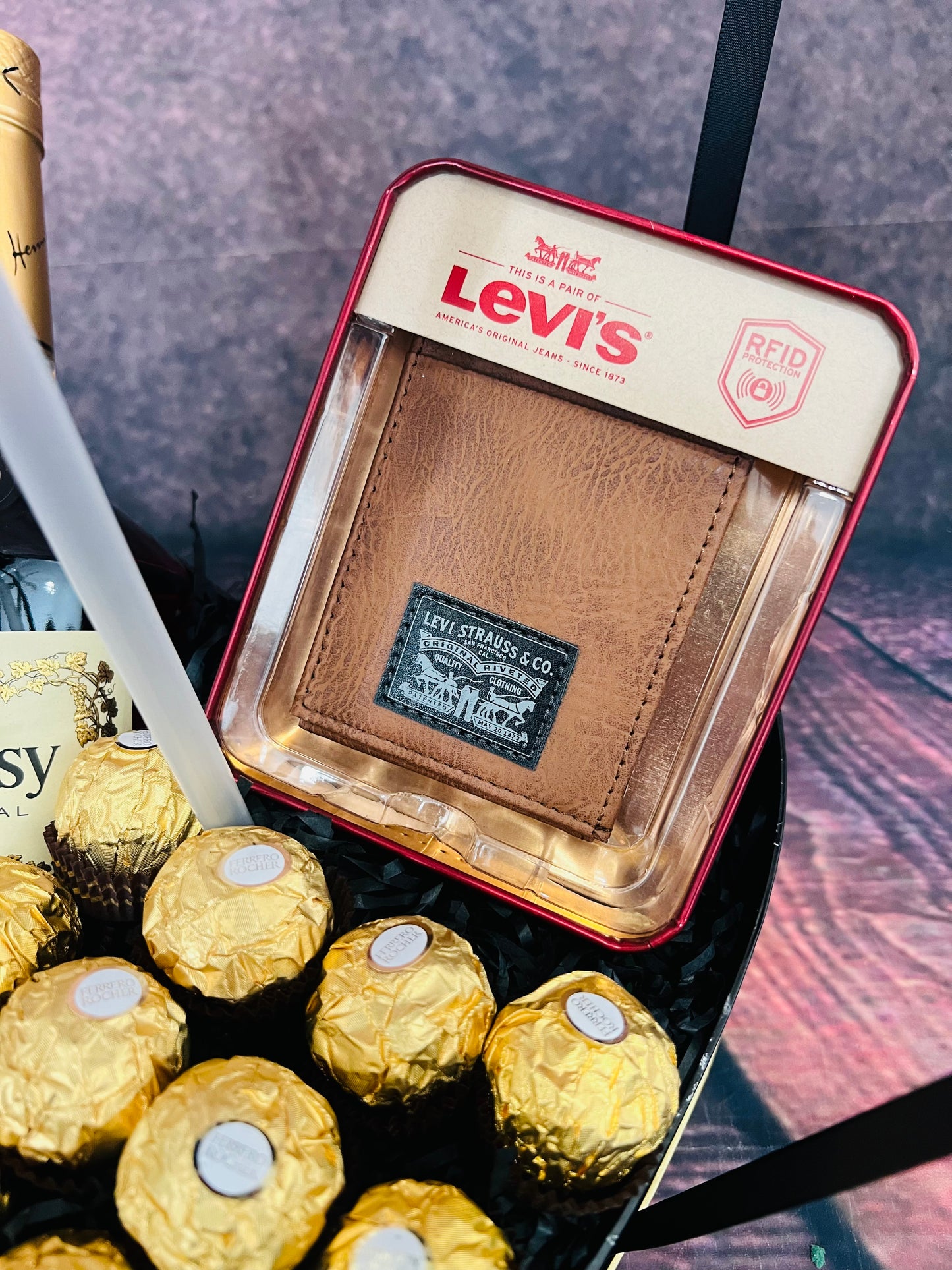 Liquor package with wallet