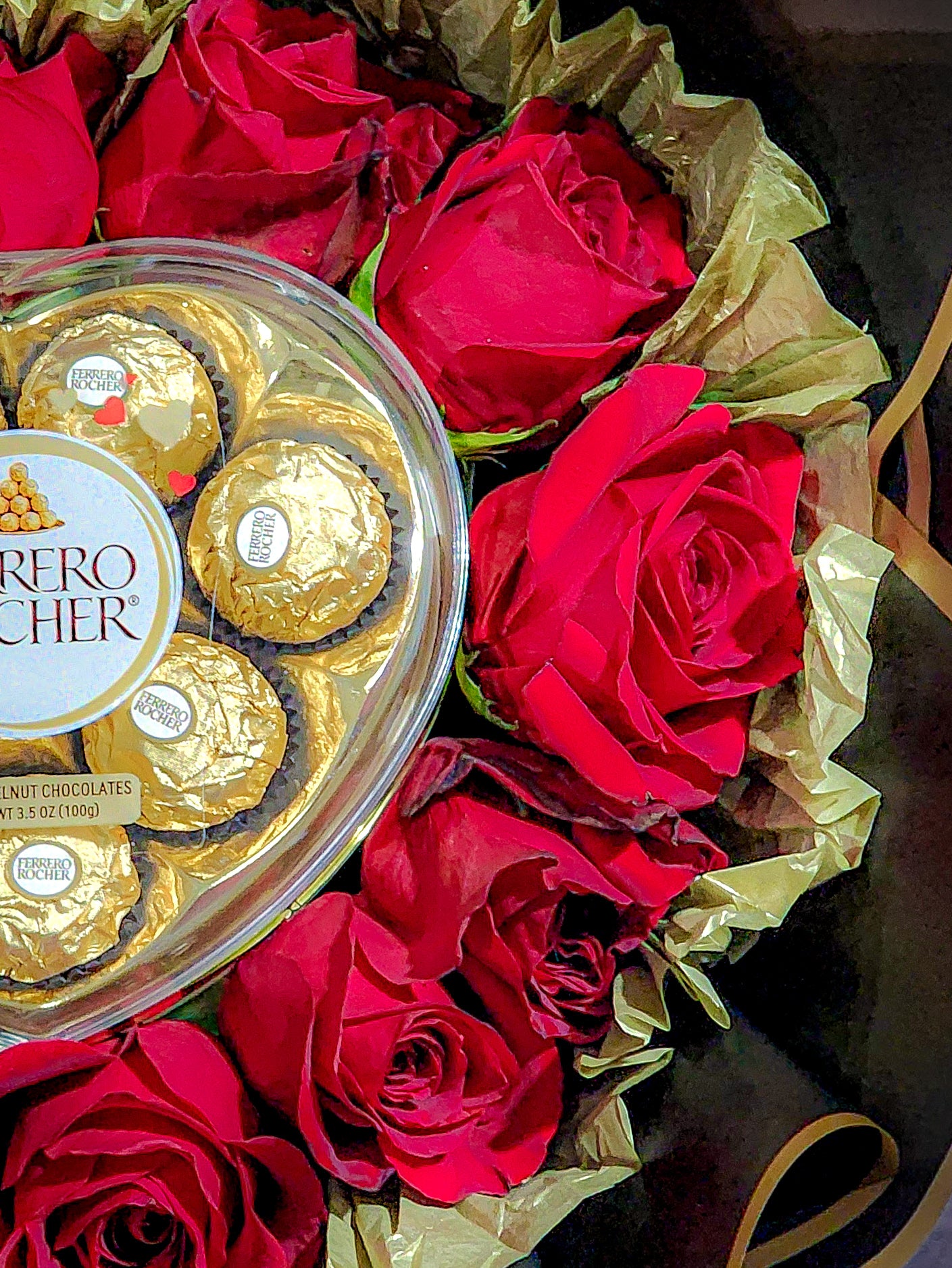 12 roses & ferrero heart