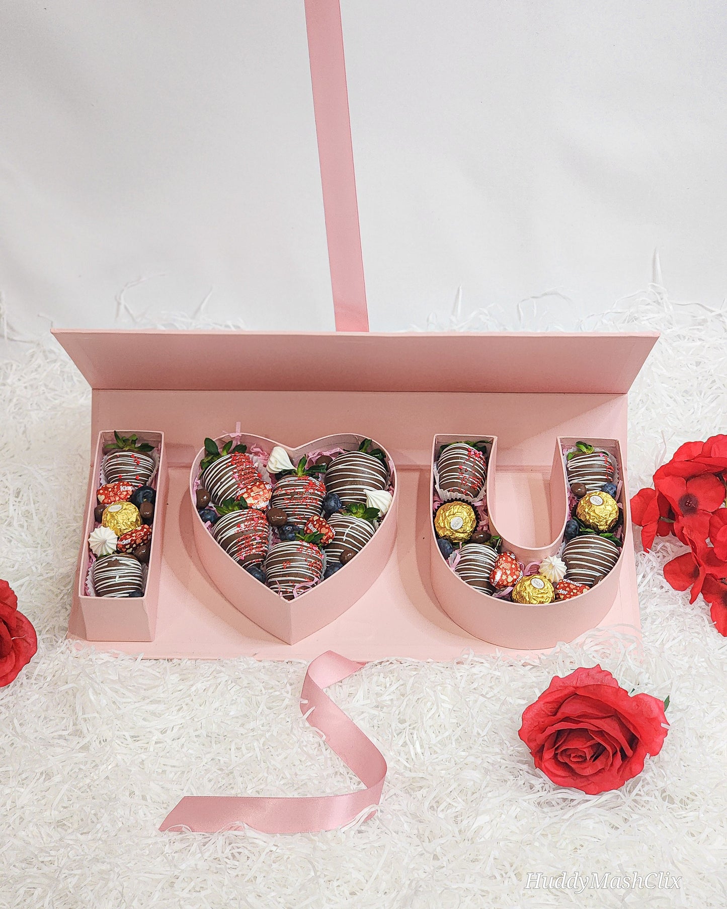 I 💖 U strawberries covered chocolate