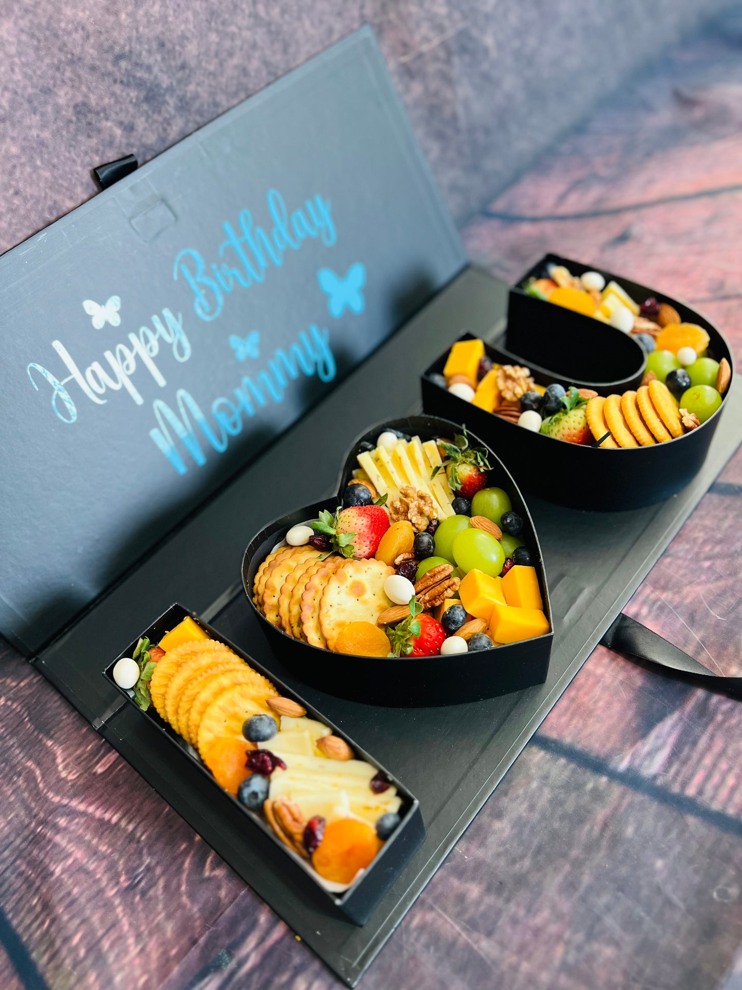 I Love U crackers & cheese